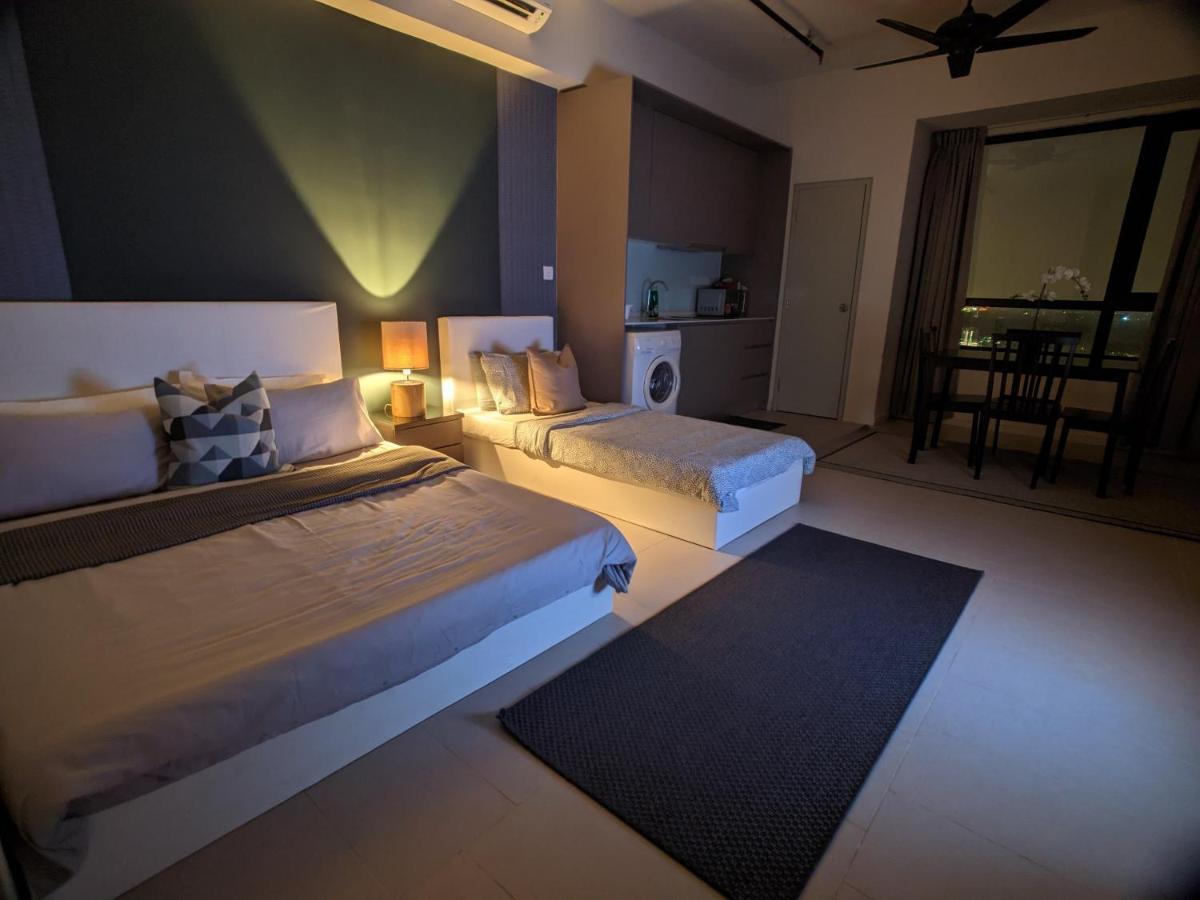 Urban Solitude At Tamarind Suite Кіберджая Екстер'єр фото